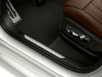 BMW X5 xDrive45e iPerformance, eDrive Schriftzug in der Einstiegsleiste
