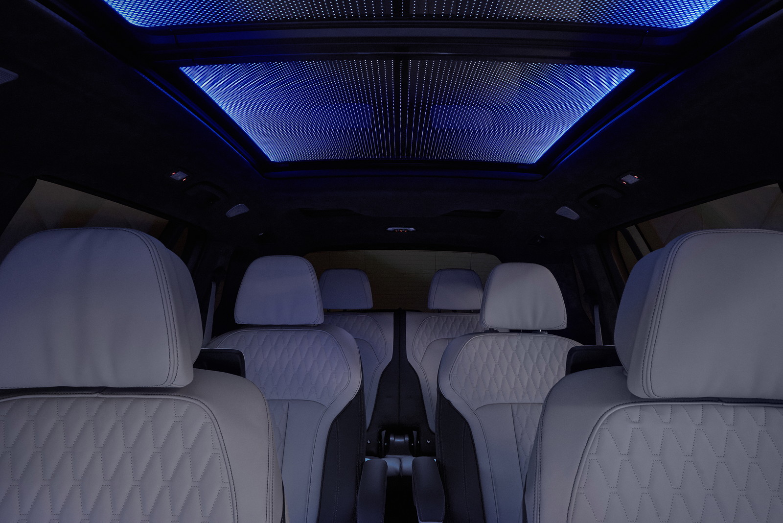 Foto BMW X7, Panoramadach Sky Lounge mit mehr als 15.000