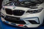 BMW M2 Competition mit M Performance Parts, Front, mit Folierung Motorsport, Nierenrahmen in Carbon
