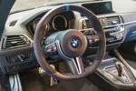 BMW M2 Competition mit M Performance Parts, Lenkrad, Pedalerie und Schalthebel von M Performance