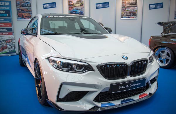 BMW M2 Competition mit M Performance Parts auf der Essen Motor Show