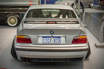 BMW 318is (Modell E36), 'Class2' Nachbau-Spoiler der Marke 'Lester', Radläufe sind pro Seite um 5 cm verbreitert