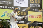 Macau (CHN), 18. November 2018. FIA-GT World Cup, Podium, Gewinner #42 BMW Team Schnitzer, BMW M6 GT3, Augusto Farfus (BRA).