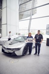 Feierliche Auslieferung von 18 der ersten BMW i8 Roadster in der streng limitierten First Edition an den internationalen BMW i8 Club e.V.