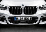 BMW X3 und BMW X4 mit BMW M Performance Parts, Frontziergitter schwarz hochglänzend, Folierung Frozen Black.