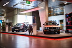 Noch bis Ende September in der BMW Welt zu sehen: Die Modelle aus dem aktuellen 'Mission: Impossible - Fallout' und der BMW M5 E28.