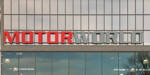 MotorWorld Köln-Rheinland, Glas-Fassade mit 'MotorWorld' Schriftzug