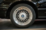 MotorWorld Köln-Rheinland: BMW M 635 CSi (E24), orig. BMW-Alufelge 'Keuzspeiche'