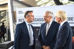 V.l.n.r.: Maximilian Schöberl, BMW Group, Leiter Konzernkommunikation und Politik; Joachim Herrmann, Bayerischer Innenminister, und Karl Viktor Schaller, BMW Group, Leiter Entwicklung BMW Motorrad.