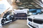 Neues Sicherheits-Feature für BMW Fahrzeuge: Live-Hinweis zur Bildung einer Rettungsgasse.