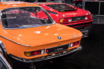 Alpina BMW 3.0 CSL neben BMW M1 auf dem Stand von 'Mint Classics'