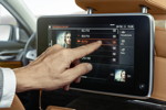 BMW 750Li xDrive (G12 LCI), Fond Entertainment Experience nun mit HD Monitoren und Touchscreen