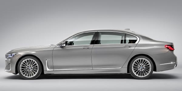 BMW 750Li xDrive (G12 LCI) in Berninagrau Bernsteineffekt mit Leichtmetallrad Styling 777