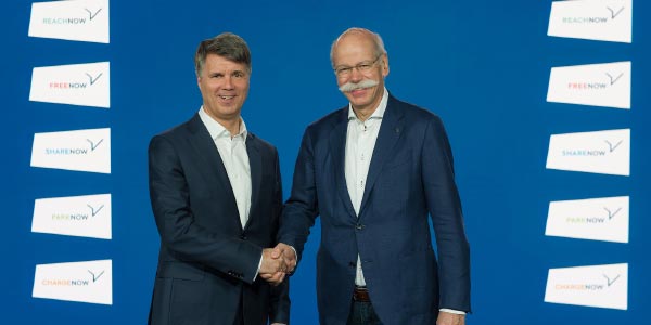 BMW Group und Daimler AG bündeln Services für urbane Mobilität. BMW und Daimler Chefs Harald Krüger und Dieter Zetsche.