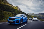 Der neue BMW X1 xDrive25e, der neue BMW X3 xDrive30e und der neue BMW X5 xDrive45e.