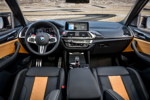 Der neue BMW X3 M Competition mit erweiteter Merino Leder-Innenausstattung in Bicolor Sakhir Orange/Schwarz.