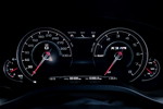 Der neue BMW X3 M Competition. Tacho-Instrumente mit analogen Zeigern.