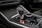 Der neue BMW X6 M Competition (F96). Mittelkonsole mit Automatik-Schalthebel.