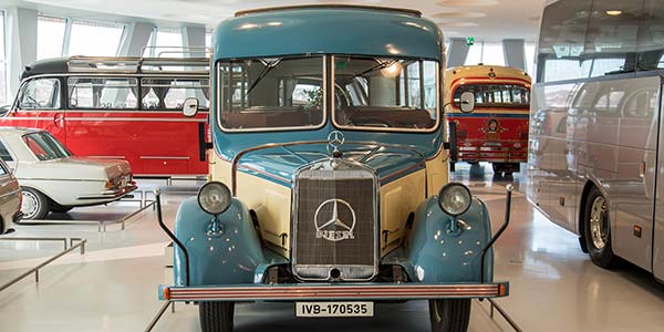 Mercedes-Benz 0 2600 Allwetter-Reiseomnibus im Collectionsraum 'Galerie der Reisen'