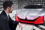 BMW Sound Designer Renzo Vitale und BMW Vision M NEXT im Freifeldraum.