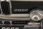 BMW 2002 L, Typ-Schriftzug im Kühlergrill