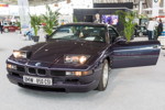 BMW 850 CSi mit 'Schlafaugen', also versenkbaren Haupt-Scheinwerfern