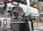 BMW X5 xDrive45e: Batteriemontage und Einbau der Batterie, BMW Group Werk Spartanburg
