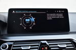 Die neue BMW 545e xDrive Limousine, Bord-Bildschirm: Battery Control konfigurieren.