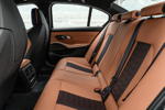 BMW M3 Competition Limousine, Fond, Interieur in Leder Merino mit erweiterten Umfngen in Kyalami Orange/Schwarz.