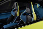 BMW M4 Competition Coup, Innenausstattung in Vollleder Merino mit erweiterten Umfngen in Yas Marina Blau/Schwarz.