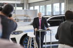 Bundeswirtschaftsminister Peter Altmaier im Wasserstoff-Kompetenzzentrum der BMW Group am BMW i Hydrogen NEXT.
