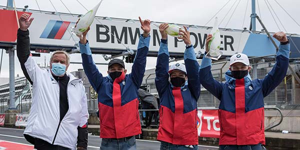 BMW Junior Team, Dan Harper (GBR), Max Hesse (GER), Neil Verhagen (USA), Jochen Neerpasch (GER).