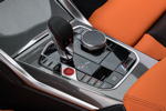 BMW M3 Competition, Mittelkonsole vorne mit Schalthebel und iDrive