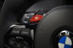 BMW M5 CS mit roten, prgrammierbaren M-Tasten am Lenkrad.