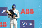 BMW Werksfahrer Jake Dennis holte in der Abschlusssaison 2021 für BMW in der Formel E als Fahrer den dritten Platz in der ABB FIA Formula E World Weltmeisterschaft.