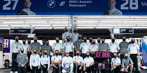 Siegerfoto vom Vortag mit Sieger Jake, Dennis, Team BMW i Andretti Motorsport.
