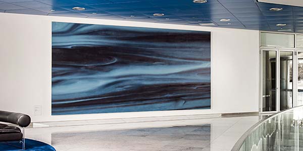 Gerhard Richter, Blau, l auf Leinwand, 3m x 6m, 1973. Foyer der BMW Group Konzernzentrale in Mnchen.
