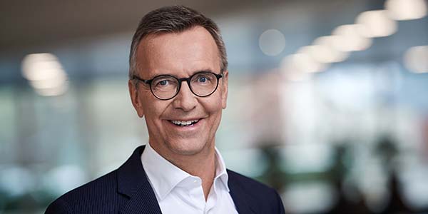 Maximilian Schberl, Generalbevollmchtigter der BMW AG und Leiter der Konzernkommunikation und Politik der BMW Group