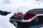 Der MINI John Cooper Works GP auf speziell entwickelten Winterreifen.