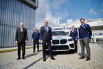 Technologietag Wasserstoff im BMW Werk Landshut, u. a. mit Bayerns Wirtschaftsminister Hubert Aiwanger (Mitte) und BMW Group Vorstandsmitglied Dr. Andreas Wendt (li.).