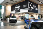 BMW iX Flow featuring E Ink in der BMW Welt