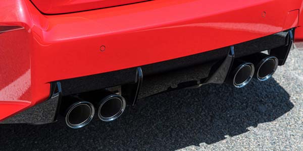 Der neue BMW M2 - Detail: Doppelrohr-Auspuff hinten
