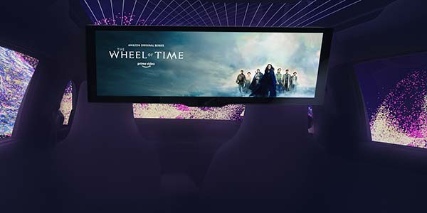 Ausblick auf das In-Car Entertainment der Zukunft mit dem BMW Theatre Screen - mit Amazon Fire TV built-in. 
