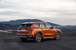 Der neue BMW X1 xDrive23i in Utah Orange metallic.