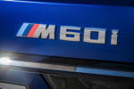 BMW X7 M60i xDrive (G07 LCI), M60i Logo auf der Heckklappe