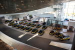 Endspurt in der BMW Welt: 18 goldene BMW i3 wurden am 2. August ausgeliefert