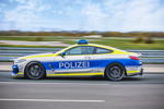 Polizei-Fahrzeug BMW M850i.