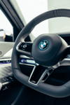 BMW i7 xDrive60, hexagonales Lenkrad