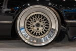 BMW 635 CSi (E24), 3-teilige 'Brixton Forged' Wheels als Einzelanfertigung in 10Jx18 Zoll,ET-6 (VA) und 11 Jx18 Zoll, ET-12 (HA), Finish: Betten hochglanzpoliert, Sterne in 'Alu-Brushed'