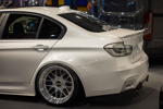 BMW M3 (Modell F80) mit 'Rieger' Heckdiffusor und '3D-Design' Heckspoiler